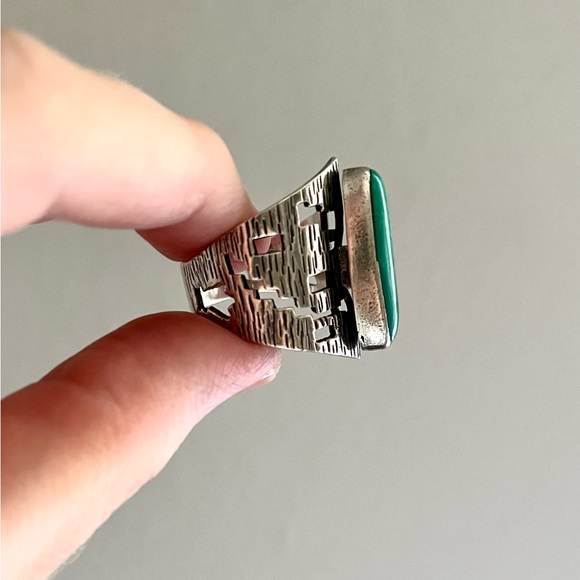 Vintage Turquoise and Sterling Silver Ring - Picture 7 of 8